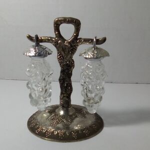 Vintage Hanging Grape Vine Salt and Pepper Shakers Clear